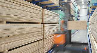 [Translate "International – Français"] Rayonnage cantilever, stockage bois